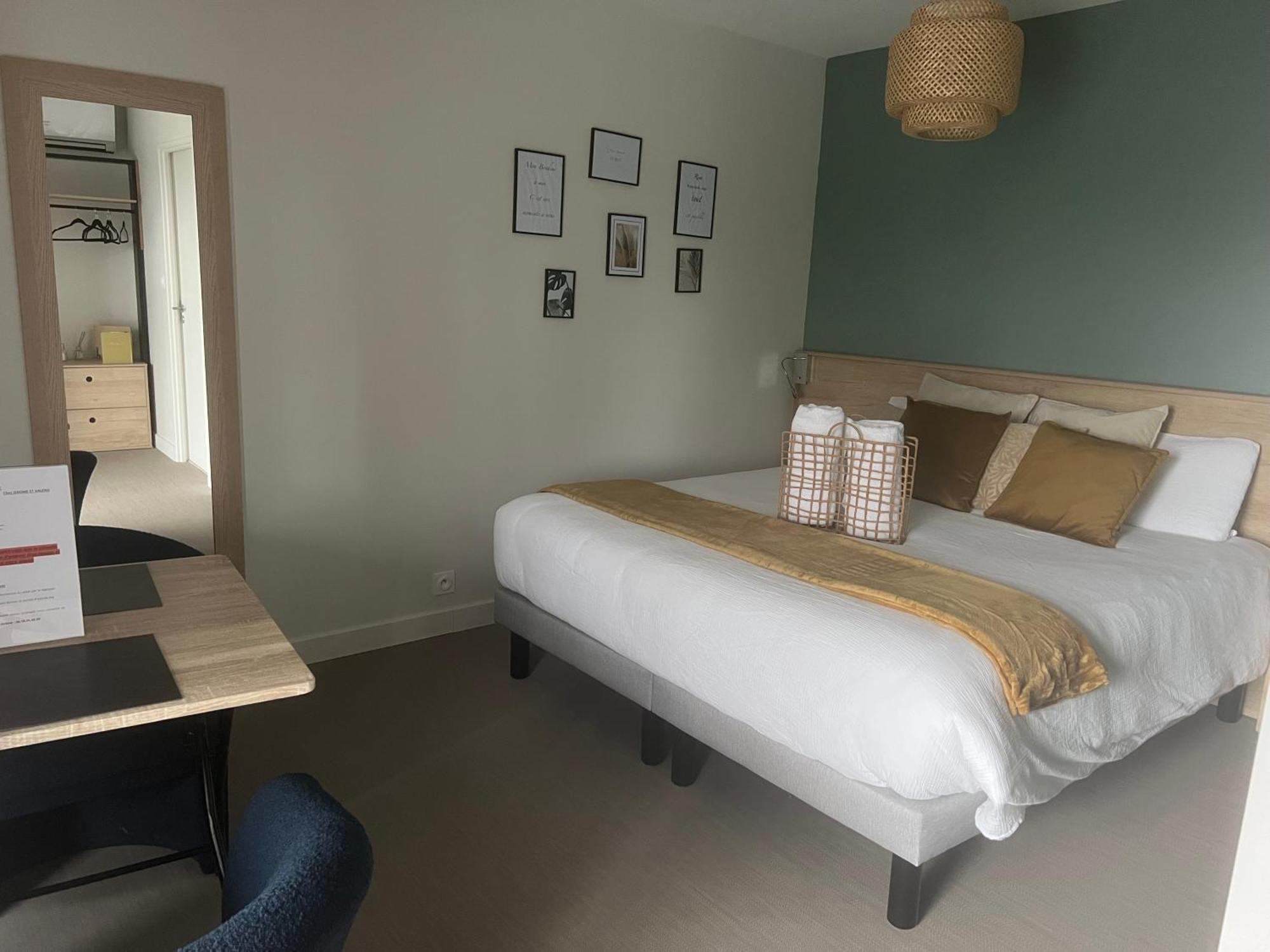 Chambre Privatisee L'Ermitage Vue Sur La Mayenne 查塔奥贡泰 外观 照片